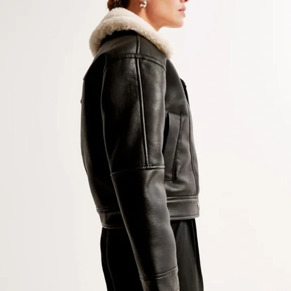 Abercrombie and Fitch leather jacket 🖤 - Picture 6 of 7